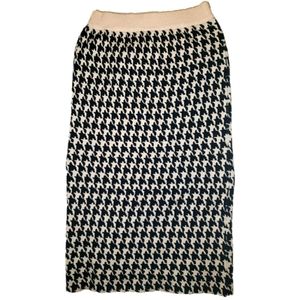 Houndstooth sweater skirt - NWOT